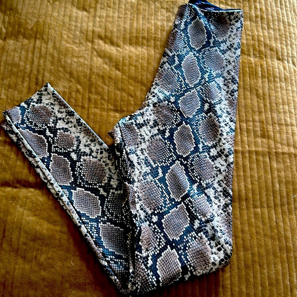 Commando Faux Leather Leggings size S Snakeskin print